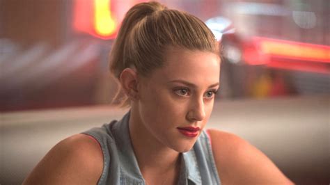 ‘Riverdale’s Lili Reinhart On Show Ending & The